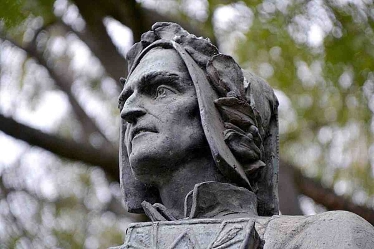 Statua Dante Alighieri